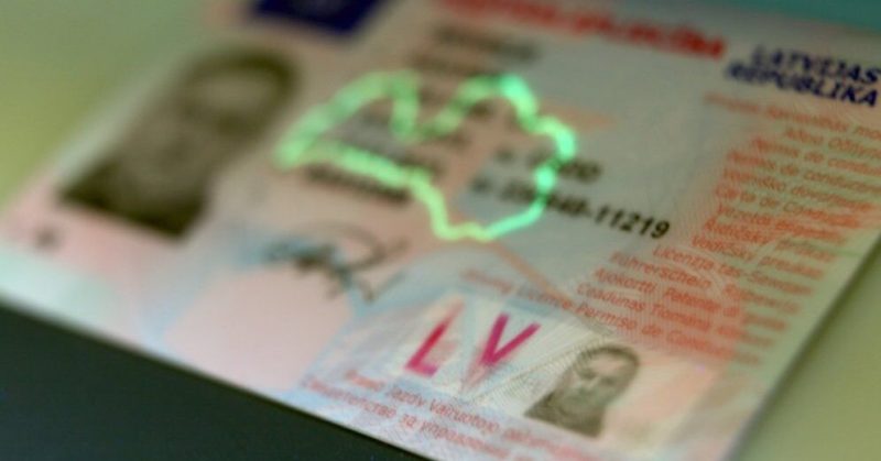 Tagad Eiropas Savienība ir oficiāli izbeigusi neskaidrību un apstiprinājusi vecumu, kad senioriem tiek atņemtas autovadītāja tiesības, kas izraisīja satraukumu starp satrauktām autovadītāju aprindām.