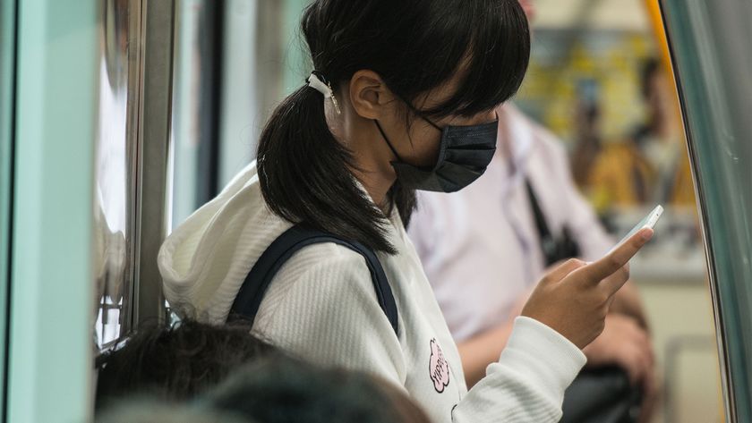 Japānas pilsētas iedzīvotājiem vēlas atļaut lietot viedtālruņus 2 stundas dienā
