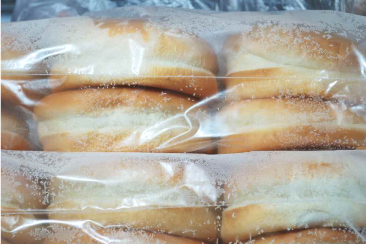 Ne atsevišķi, ne maisiņā: kā pareizi uzglabāt maizi saldētavā