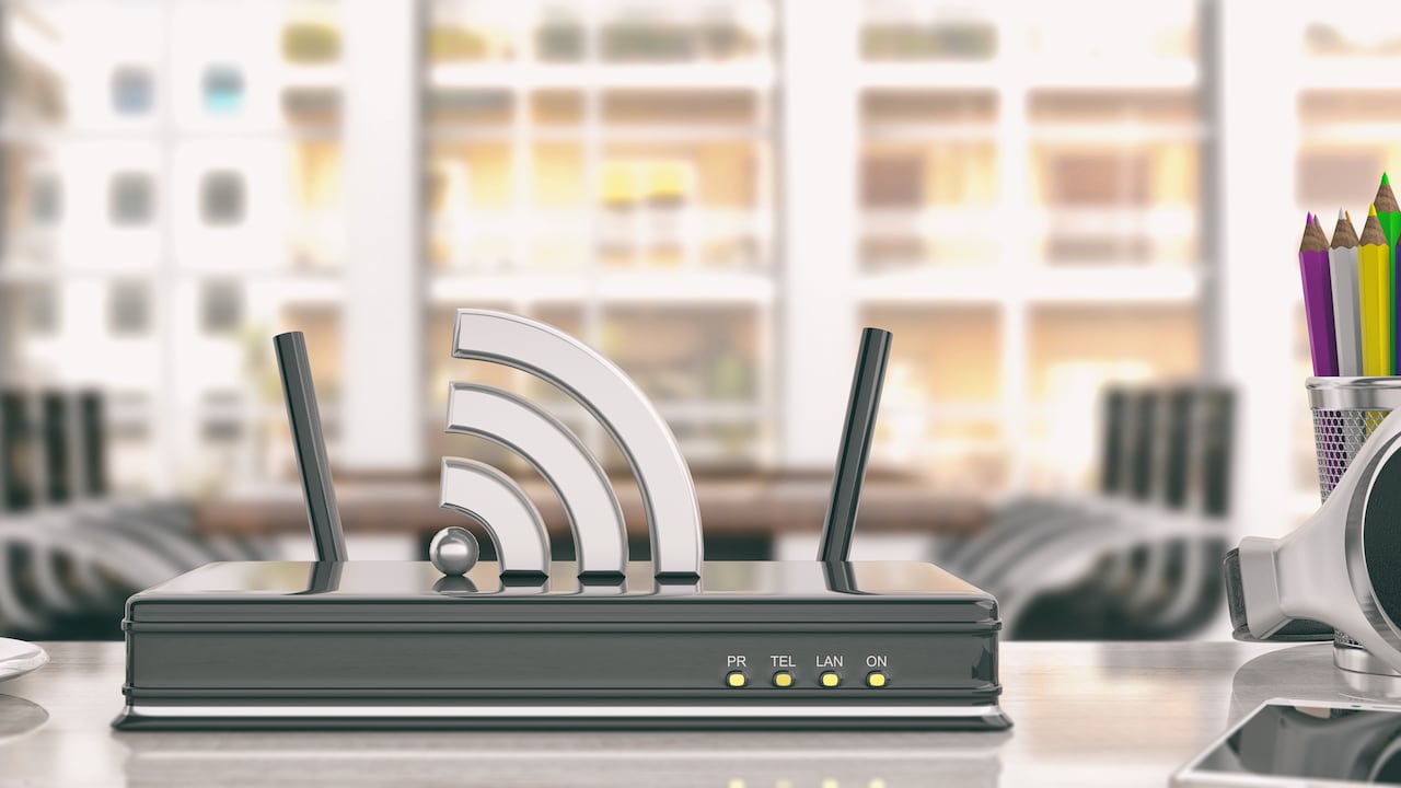 Ja jūsu Wi-Fi maršrutētājs atrodas šādā vietā, nekavējoties pārvietojiet to, jo tas var būt iemesls lēnam un pārtrauktam savienojumam.